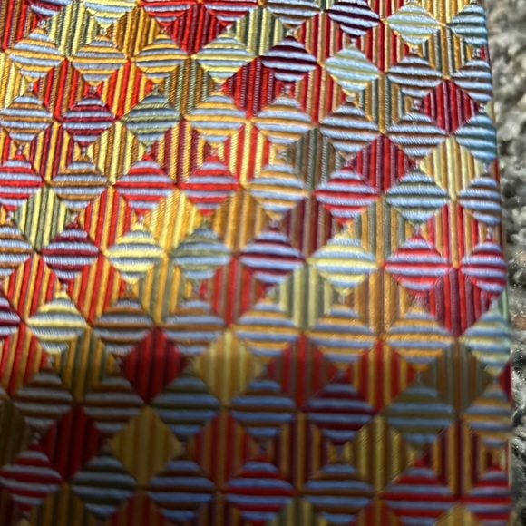 Handmade Peacock 100% silk diamond tie - Picture 2 of 5